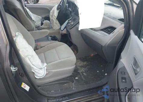 2018 Toyota Sienna Le 8 Passenger из США, поврежденный, VIN 5TDKZ3DC9JS950201